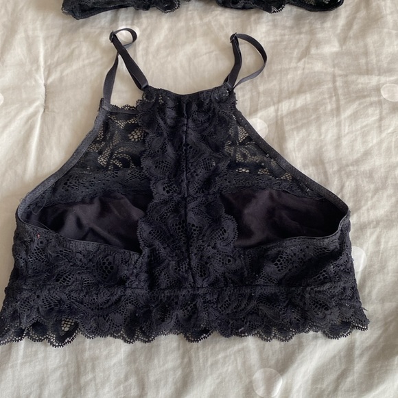 Black lacy bralettes - Picture 3 of 5
